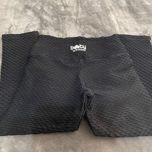 Croco Skin Cropped Leggings Black